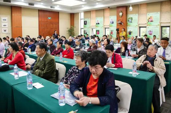 上海福寿园墓地：沪64位居民集体签约福寿百年生前契约