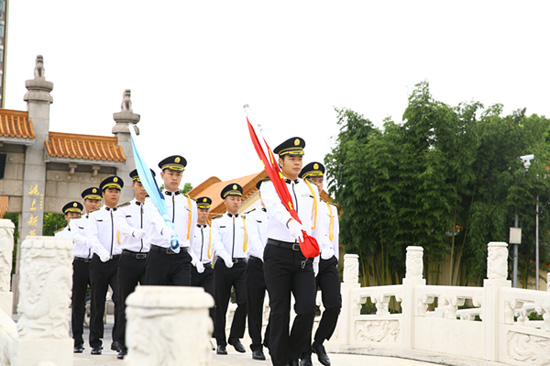 上海福寿园墓地举行纪念抗日战争胜利72周年活动