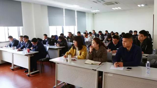 上海墓地：殡葬中心举行“支部书记讲党课”强化廉洁从业意识