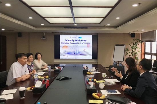 上海福寿园墓地迎美国殡仪协会首席执行官前来参访
