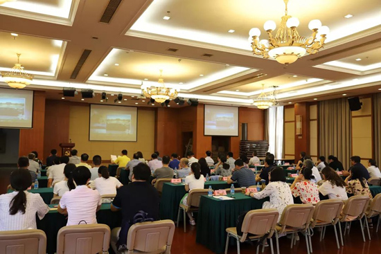 上海墓地：市殡葬中心开展党风廉政专题培训，树立廉洁从业意识。