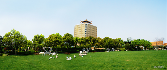 上海福寿园墓地：向阳之路