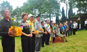 上海墓地:纪念反法西斯胜利72周年,抗战后代齐聚“铁血川魂”