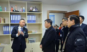 上海墓地：市民政局局长朱勤皓前往宝兴慰问“上海工匠”徐军