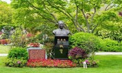 上海墓地｜中共中央政治局原委员、国务院原副总理柯庆施同志纪念像在上海福寿园落成